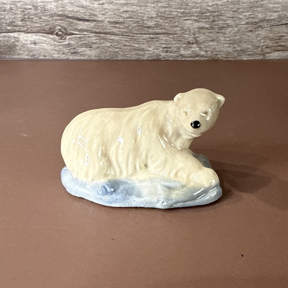 RARE VINTAGE WADE‎ WHOPPA POLAR BEAR FIGURINE MADE IN ENGLAND